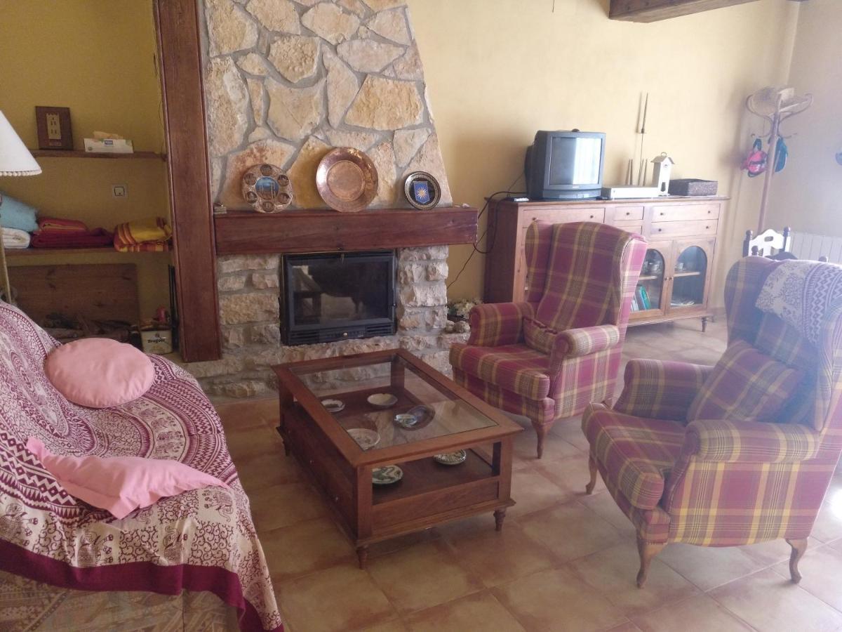 Casa Rural Amador Villarroya de los Pinares Luaran gambar