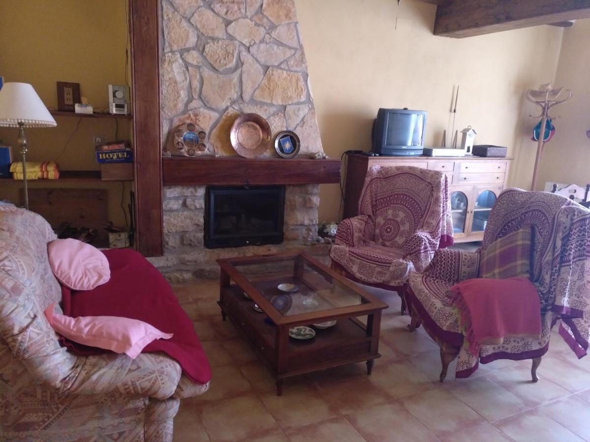 Casa Rural Amador Villarroya de los Pinares Luaran gambar