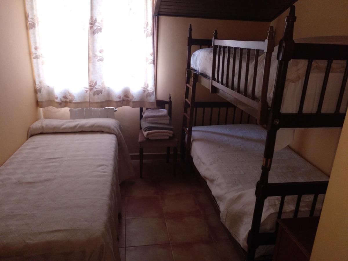 Casa Rural Amador Villarroya de los Pinares Luaran gambar